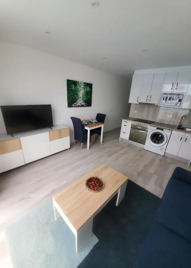 Atlantic View 2B 2 Bedroom Ground Floor, Complex Featured On A Place In The Sun 卡门港 西班牙
