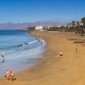 Thaisay Malibu Tías