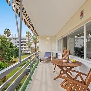 Piso Con 2 Habitaciones, 2 Terrazas Y Piscina , Torremolinos España
