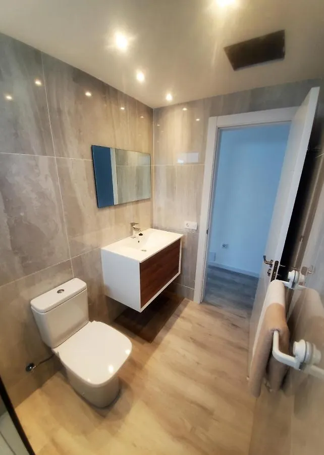 Atlantic View 2B 2 Bedroom Ground Floor, Complex Featured On A Place In The Sun Puerto del Carmen  Apartment Puerto del Carmen (Lanzarote)